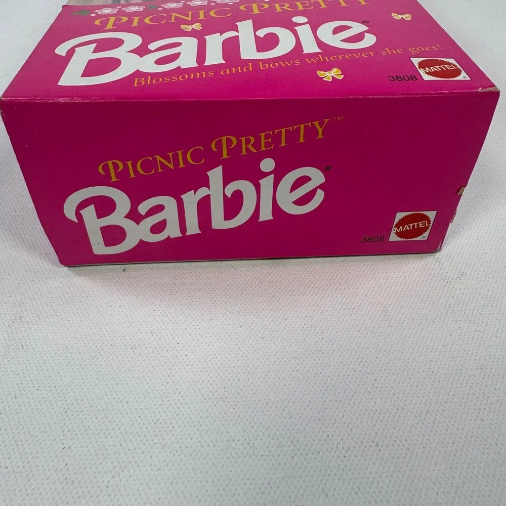 1992 Picnic Pretty Barbie Doll Limited Edition Mattel 3808 Vintage NIB